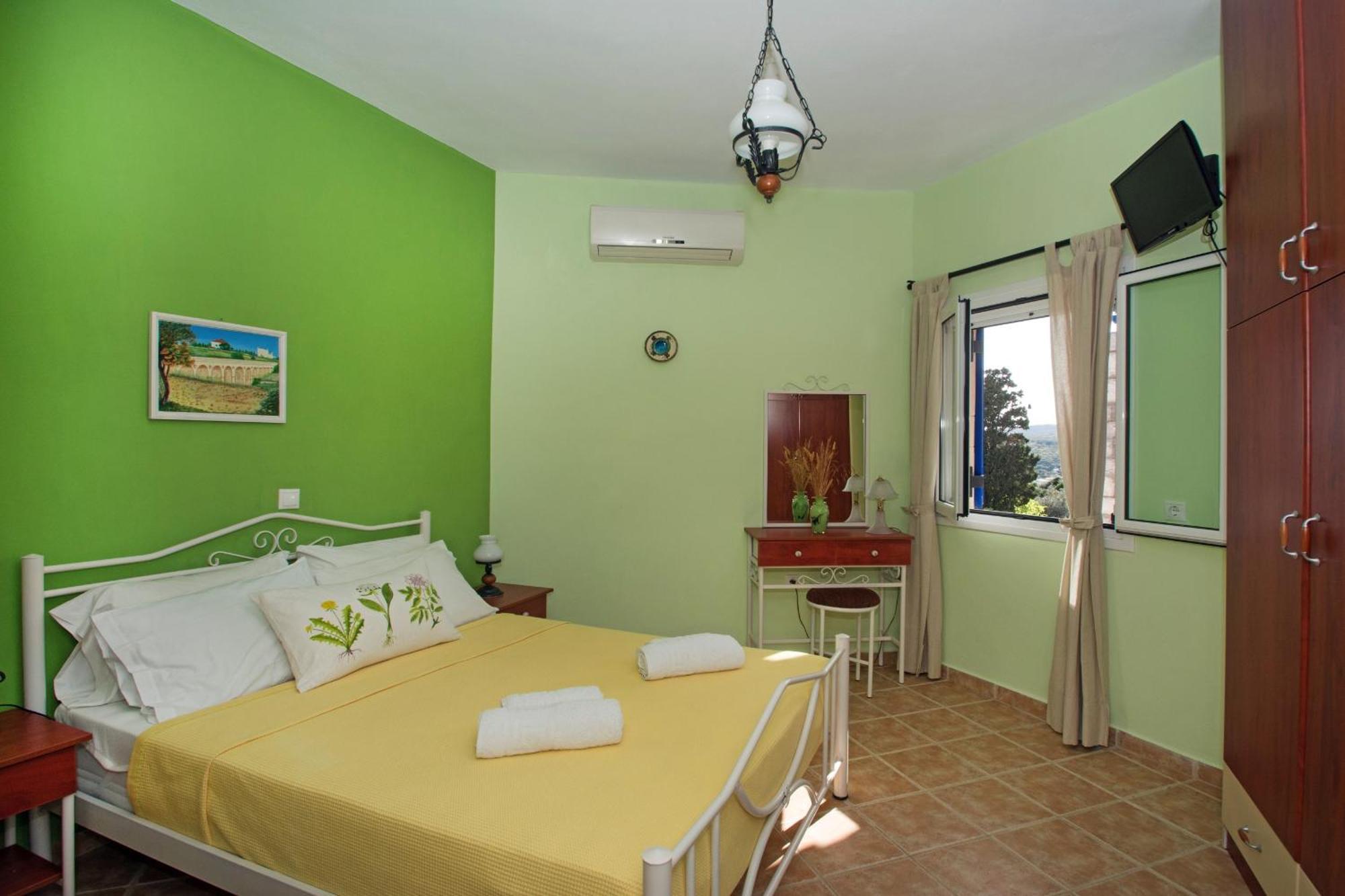 Vikentios Apartment