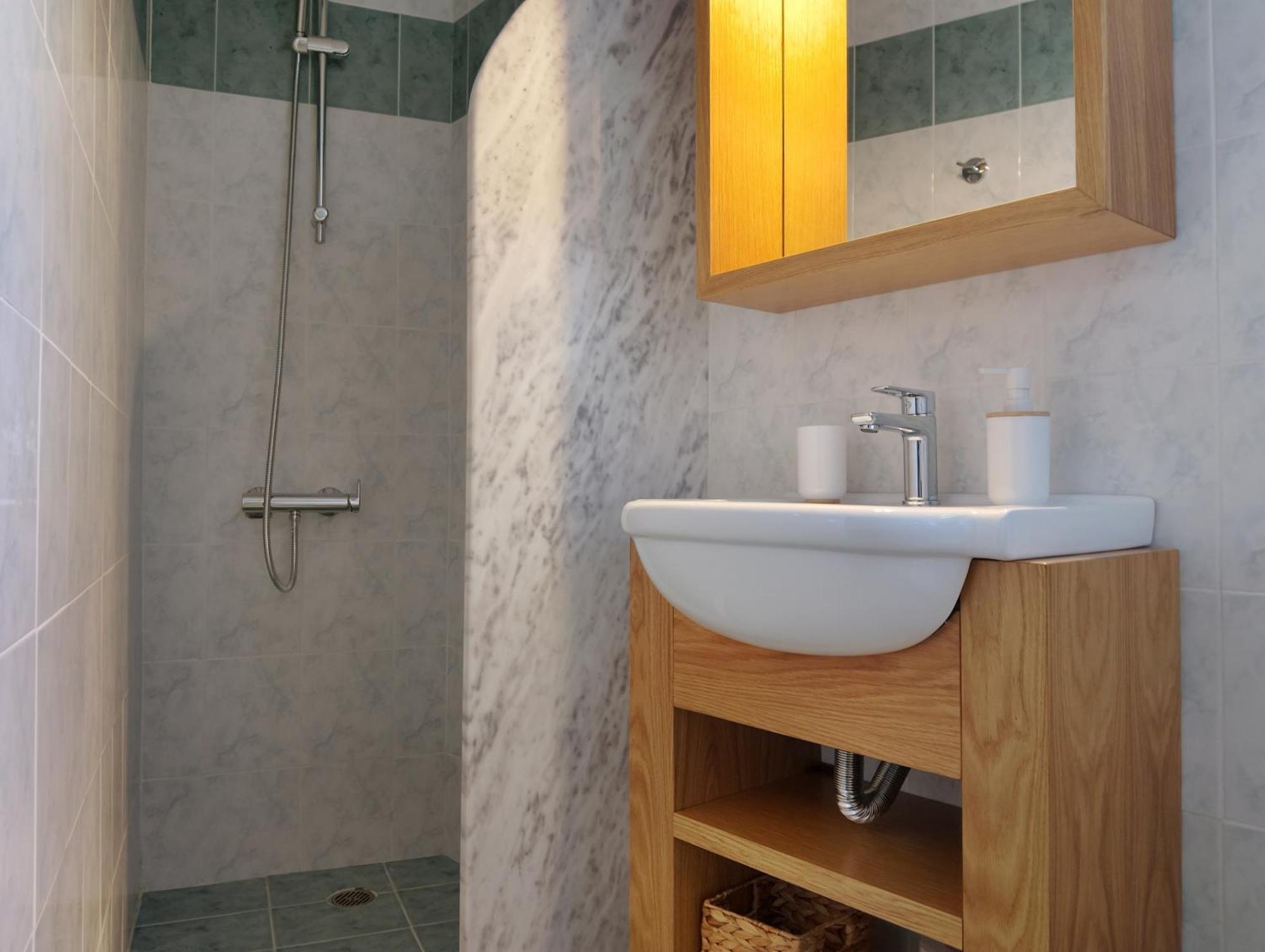 Vikentios Apartmán *